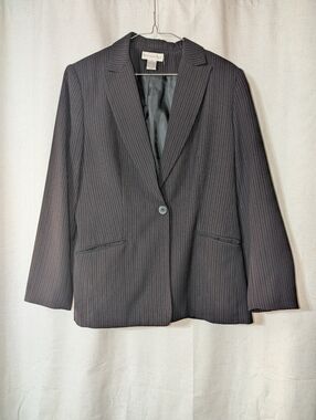 Worthington Single Button Black And Red Pinstripe Blazer Size 10